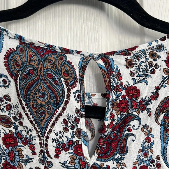 H&M Women's Paisley, Tunic top, Size US 6 - Picture 8 of 8